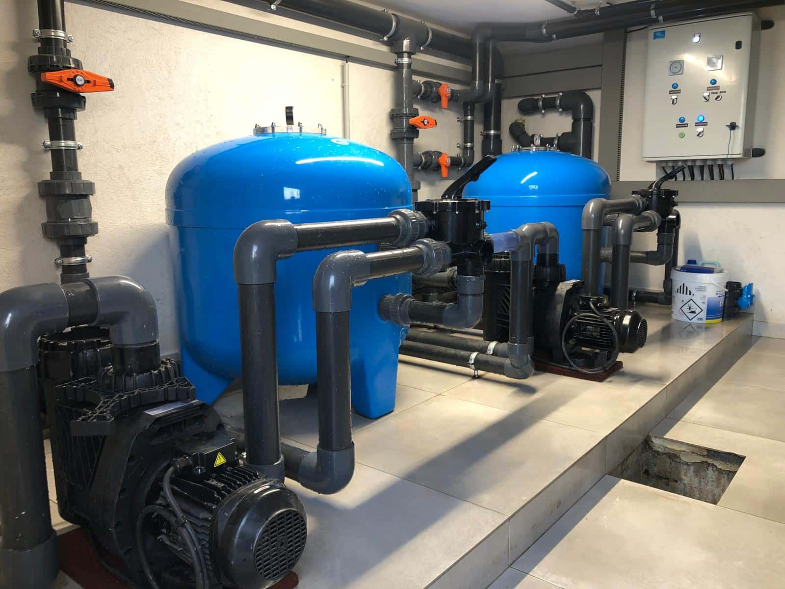 local technique piscine collective filtration